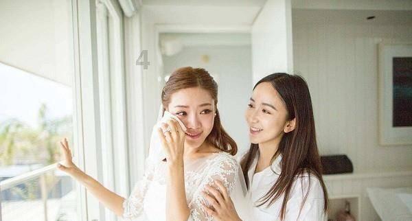 银行行长贪40亿,为绿卡让妻子和老外假结婚,结果妻子6年生3个娃